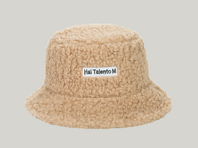 Мъжка ежедневна шапка в няколко цвята