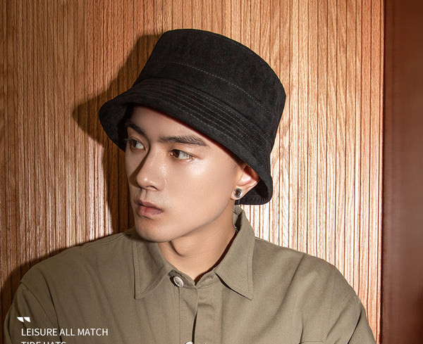 Novi model muške kape tipa idiot