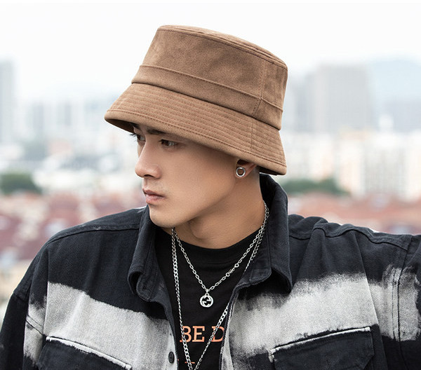 Novi model muške kape tipa idiot