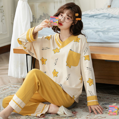 Дамска модерна пижама в различни модели и цветове