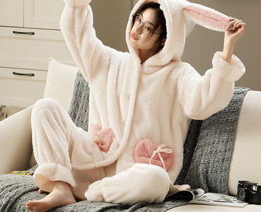 Нов модел дамска пижама от две части -няколко цвята