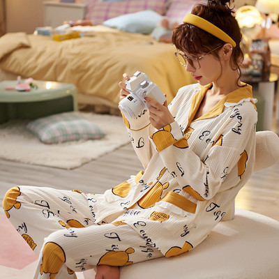 Ženska dvodijelna pamučna pidžama s gumbima