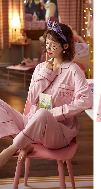 Ženska dvodijelna pamučna pidžama s gumbima