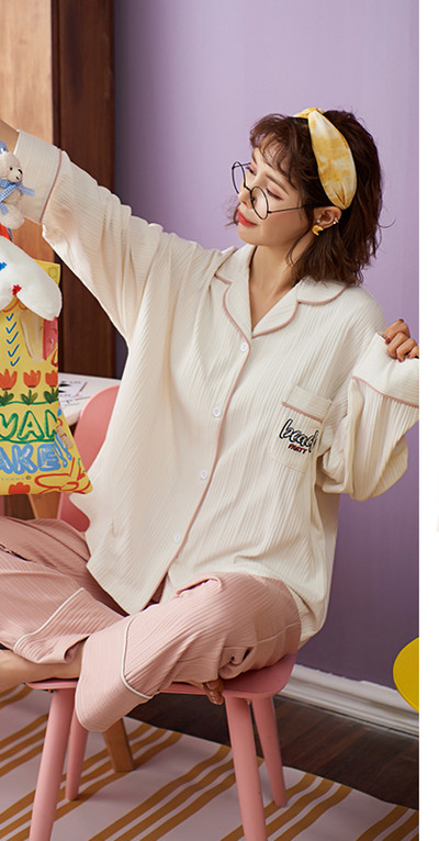 Ženska dvodijelna pamučna pidžama s gumbima