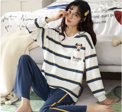 Стилна дамска пижама с дълъг ръкав в различни цветове и модели