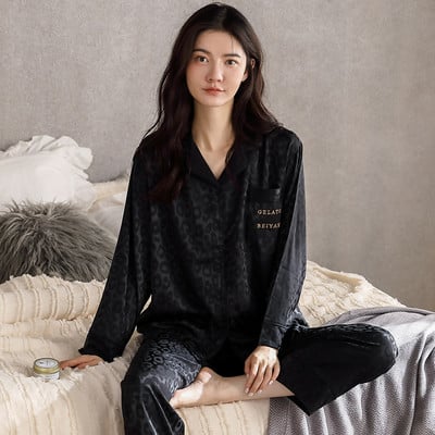 Ženska pidžama na gumbe - dvodijelna