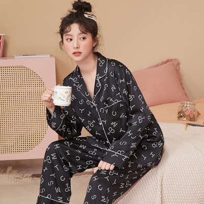 Ženska pidžama na gumbe - dvodijelna