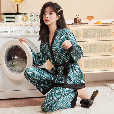 Ženska pidžama na gumbe - dvodijelna