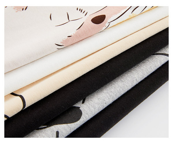 Дамска пижама с  различни апликации