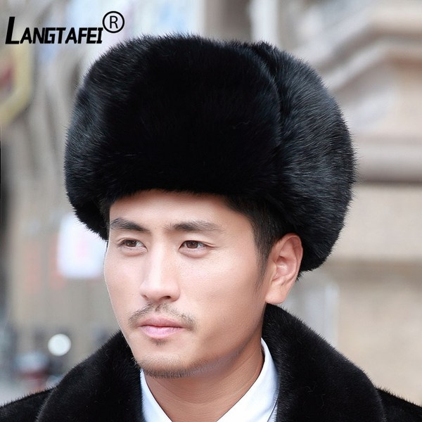 Stilinga vyriška pūkinė kepurė su kaklaraiščiais ir ausinėmis