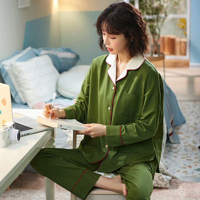 Ženska pamučna pidžama s dugim rukavima i džepovima