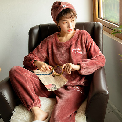 Дамска пижама от две части-различни модели