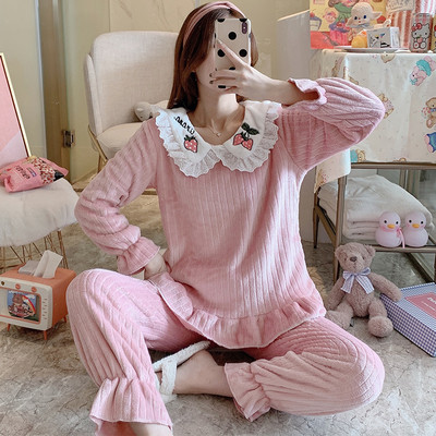 Дамска пижама от две части-различни модели