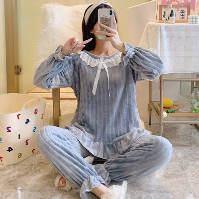 Дамска пижама от две части-различни модели