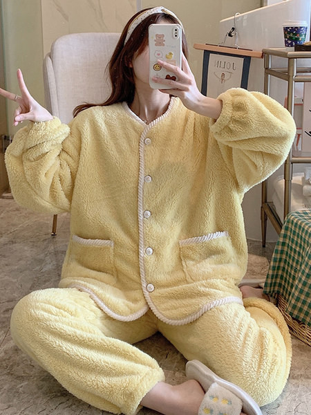 Ženska donja pidžama iz dva dijela s gumbima