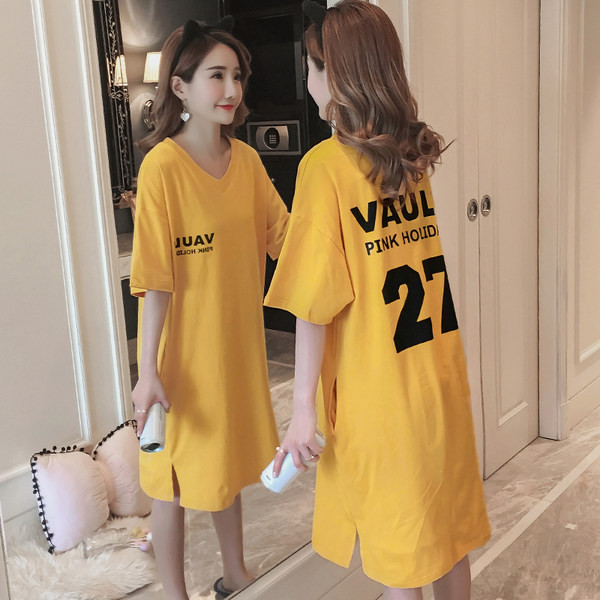 Ženska spavaćica sa aplikacijom u tri boje