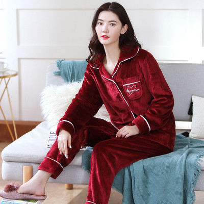 Ženska donja pidžama s dvodijelnim gumbima