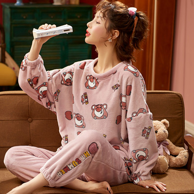 Topla pidžama iz dva dijela sa aplikacijom