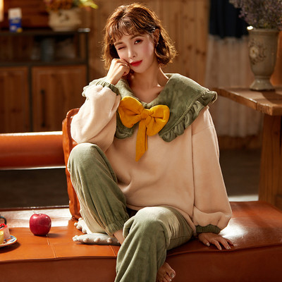 Topla pidžama iz dva dijela sa aplikacijom