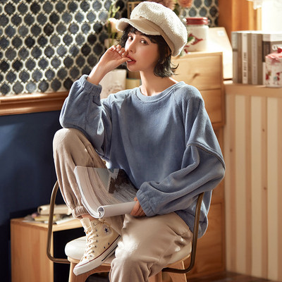 Topla pidžama iz dva dijela sa aplikacijom