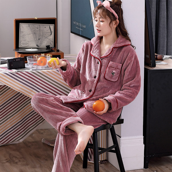 Ženska zimska pidžama sa vezom i džepom