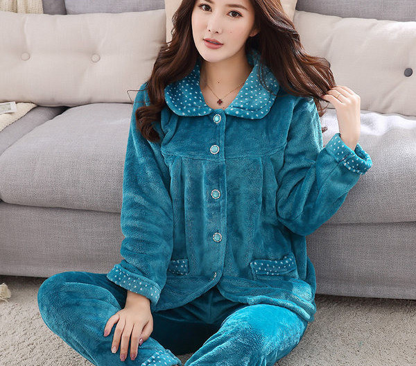 Sieviešu pidžamas - vairāki modeļi