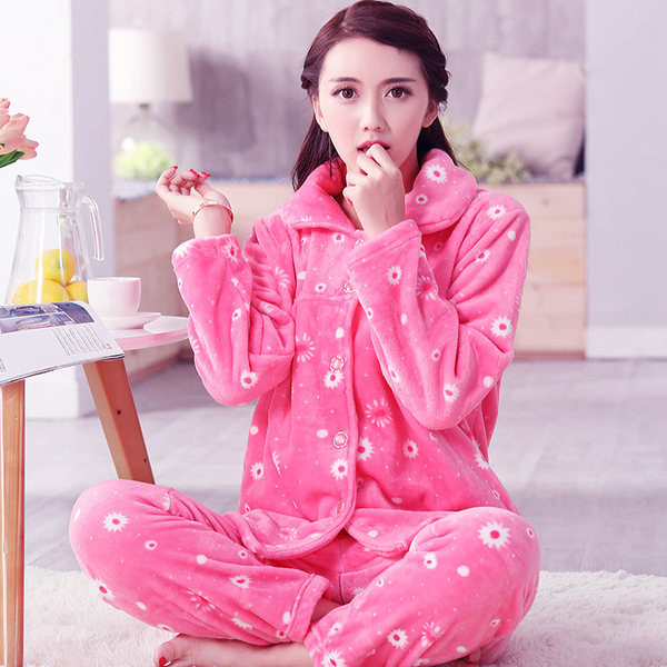 Sieviešu pidžamas - vairāki modeļi