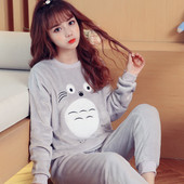 Ženska paperjasta pidžama iz dva dijela