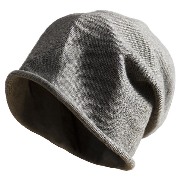 Muški šešir jesen-zima u crnoj i sivoj boji