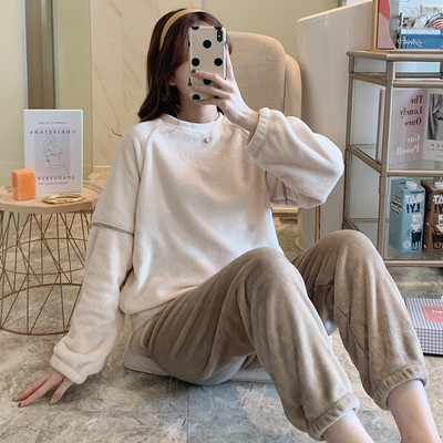 Ženska zimska pidžama iz dva dijela