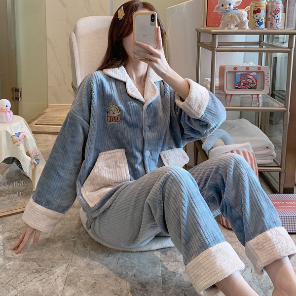 Ženska zimska pidžama iz dva dijela