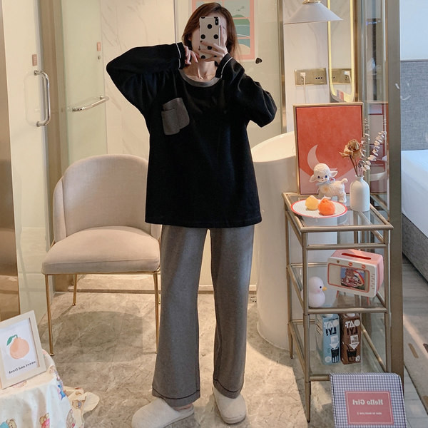 Ženska moderna pidžama sa ovalnim izrezom iz dva dijela