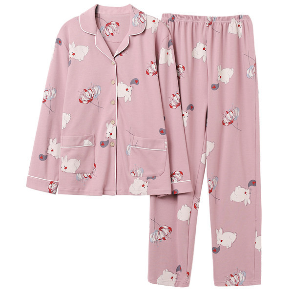 Ženska pidžama iz dva dijela na gumbe