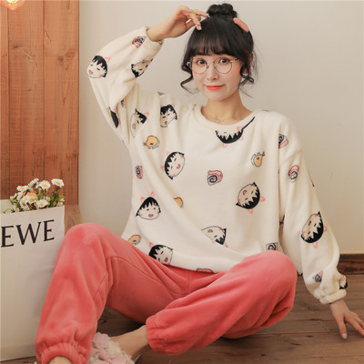 Ženska zimska pidžama s aplikacijom u boji