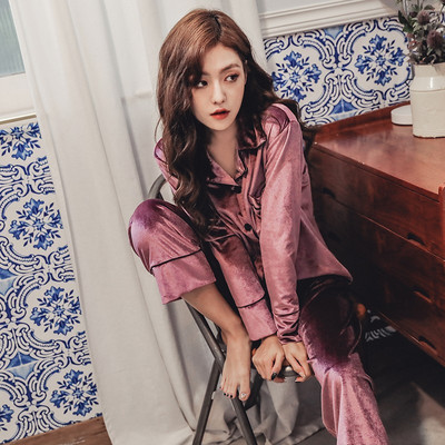 Ženska baršunasta pidžama - dva modela