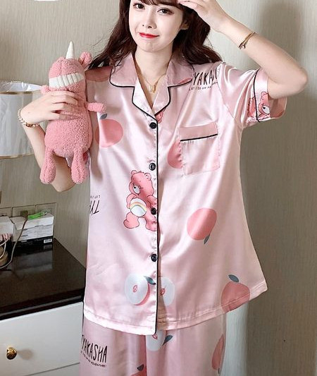 Дамска сатенена пижама с копчета от две части 