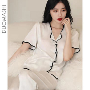 Γυναικείες πιτζάμες σε δύο μέρη - τρία μοντέλα