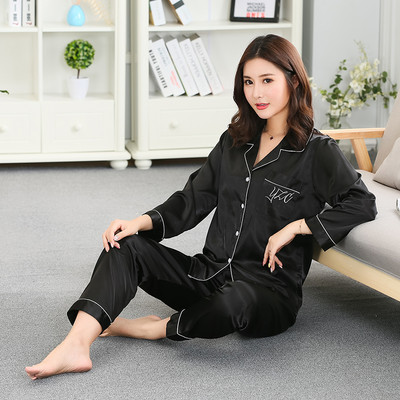 Стилна сатенена пижама за двойки в различни модели