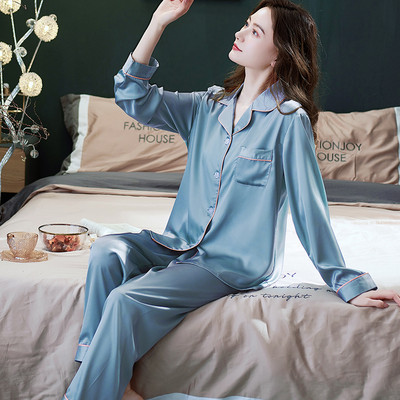 Пролетно-есенна сатенена пижама с цветен десен 