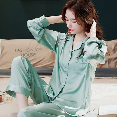 Пролетно-есенна сатенена пижама с цветен десен 