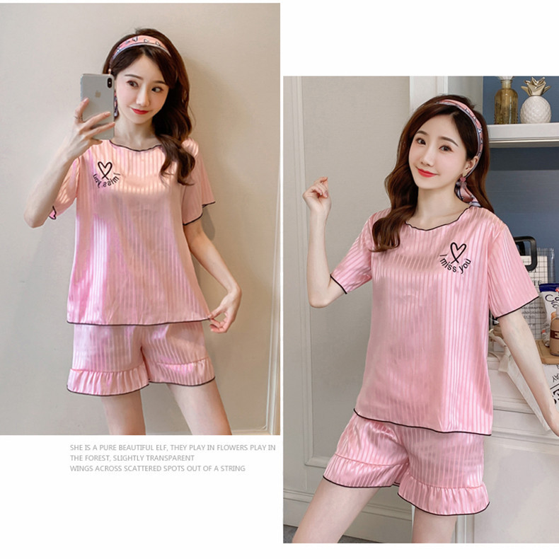 Ženska ljetna pidžama iz dva dijela - bluza kratkih rukava i kratke hlačice