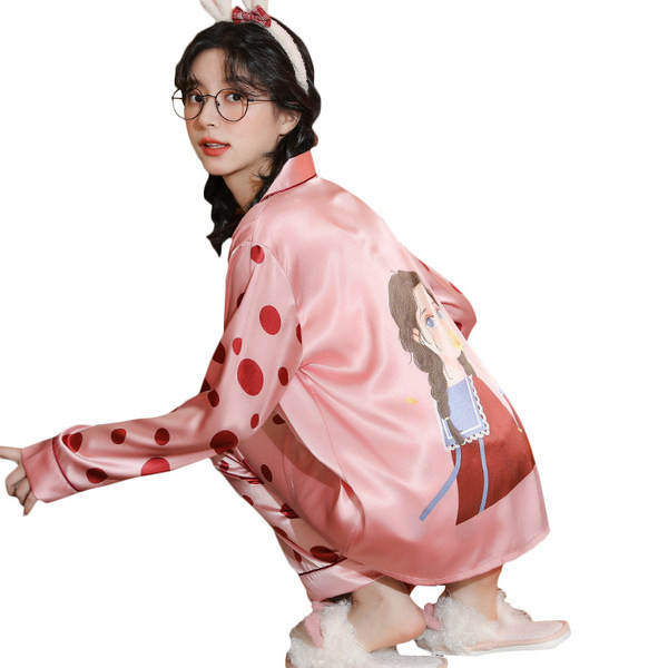 Ženska pidžama iz dva dijela - različite aplikacije