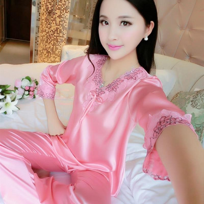 Ženske satenske pidžame sa čipkom - različiti modeli