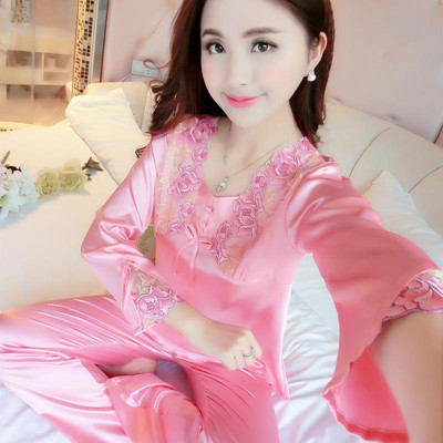 Ženske satenske pidžame sa čipkom - različiti modeli