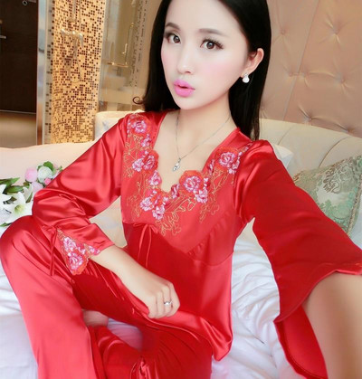 Ženske satenske pidžame sa čipkom - različiti modeli