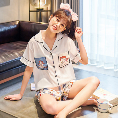 Ljetna satenska pidžama s kratkim rukavima