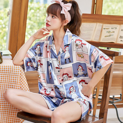 Ljetna satenska pidžama s kratkim rukavima