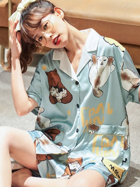 Ljetna satenska pidžama s kratkim rukavima