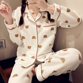 Дамска пижама с апликации и копчета