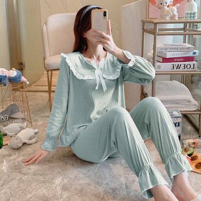 Novi model ženske pidžame iz dva dijela sa dugim rukavima i aplikacijom